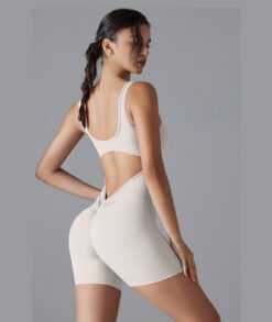 ENTERIZO SHORT CORTE V MANGA CERO